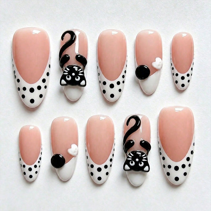 Artificial Nail Set with Inspiring Animal Design Stornfield
