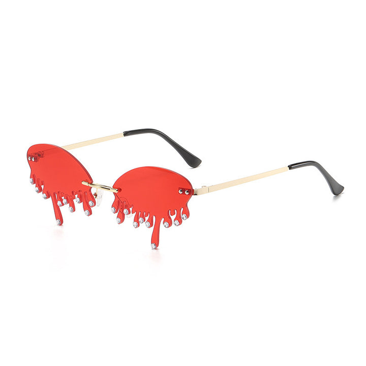 Ladies striking sunglasses in fluid design Stornfield