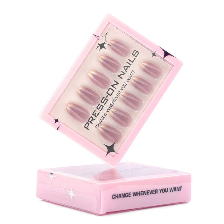 Artful decorative nails with shimmering design Stornfield