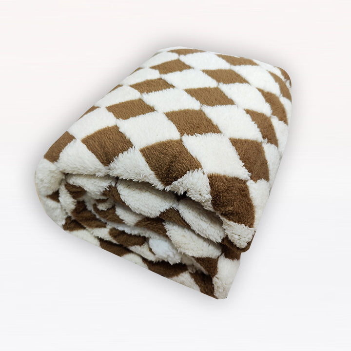 Ladies cuddle blanket with unique houndstooth pattern Stornfield