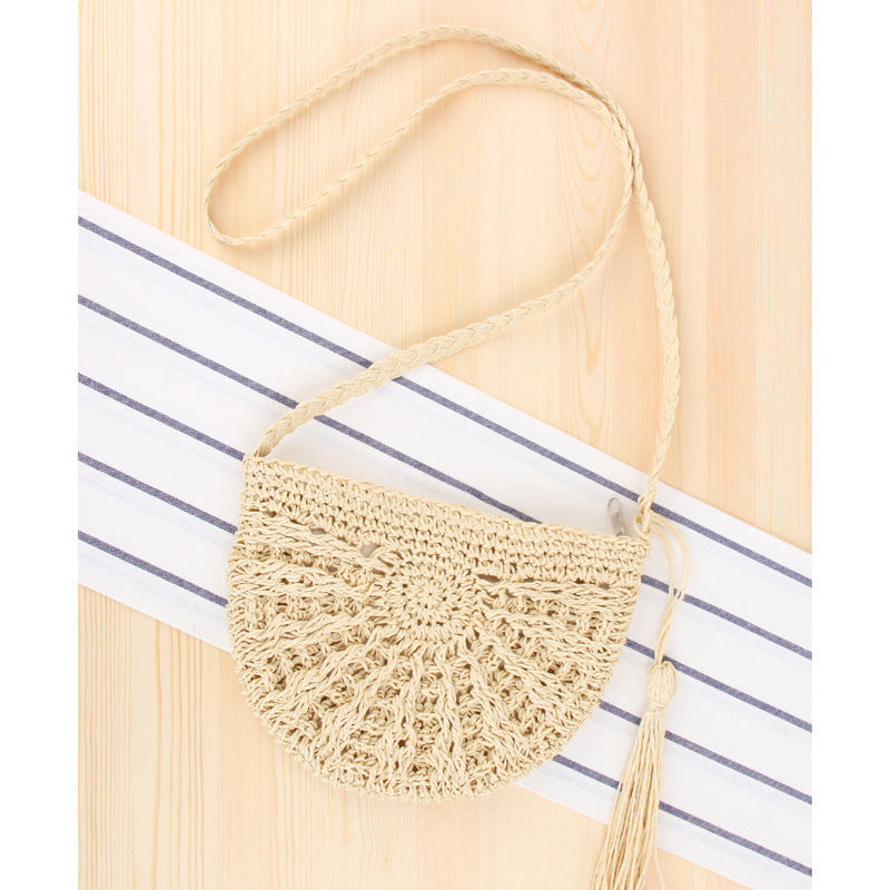 Macrame Crossbody Bag in Crescent Moon Design Stornfield
