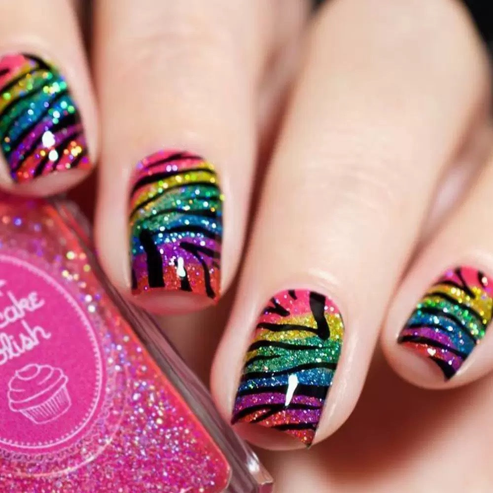 Creative nail art set with glittering rainbow pattern Stornfield