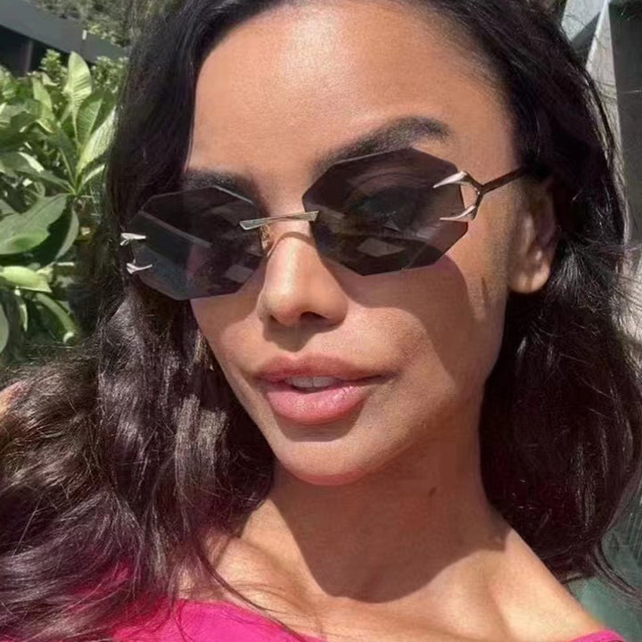 Women's geometric sunglasses with modern metal frame Stornfield