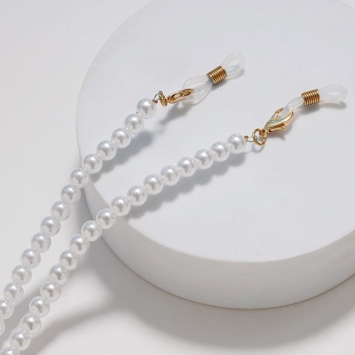 Pearl necklace with practical chain holder Stornfield