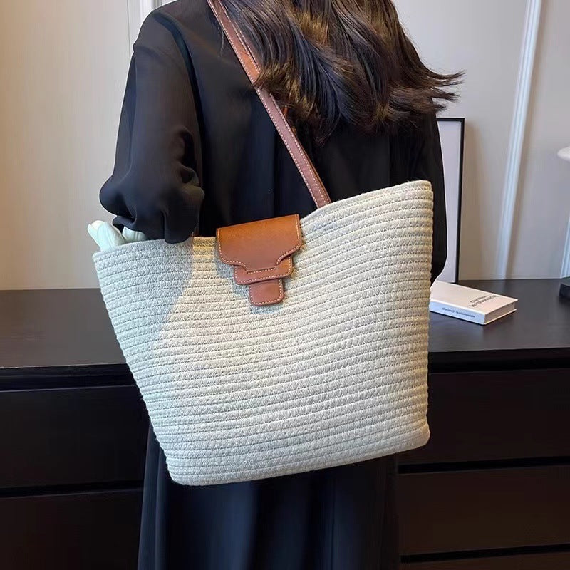 Large shoulder bag made of woven natural material Stornfield