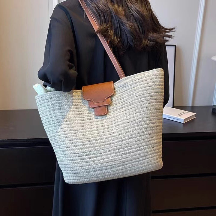 Large shoulder bag made of woven natural material Stornfield