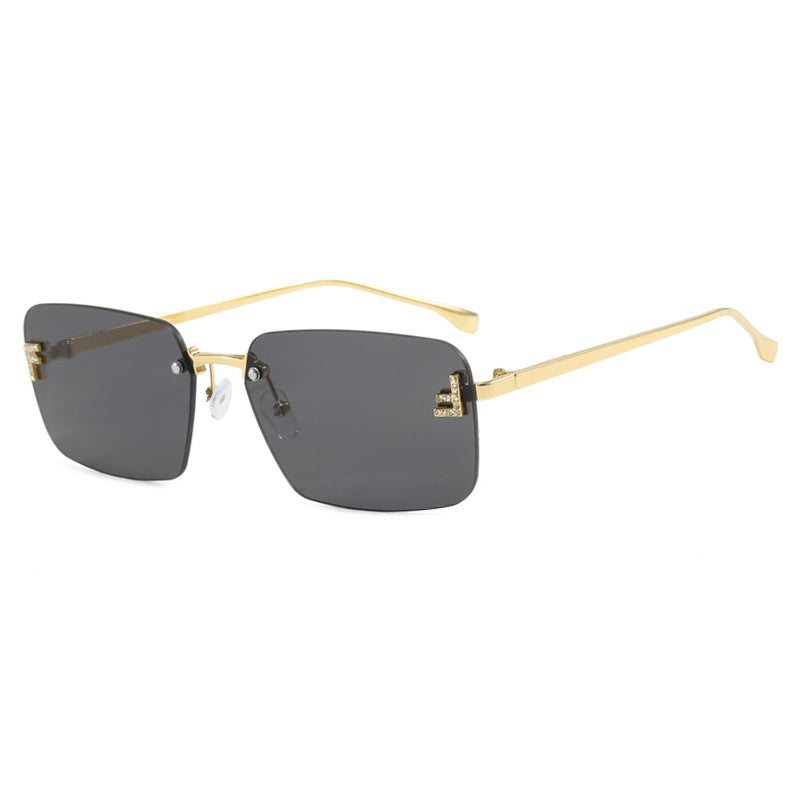 Ladies square sunglasses with elegant golden frame and stylish lenses Stornfield