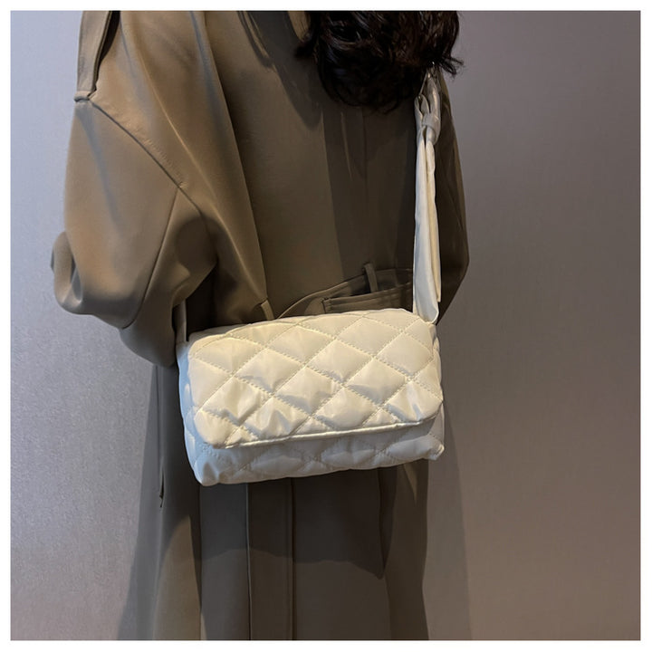 Elegant Quilted Crossbody Handbag