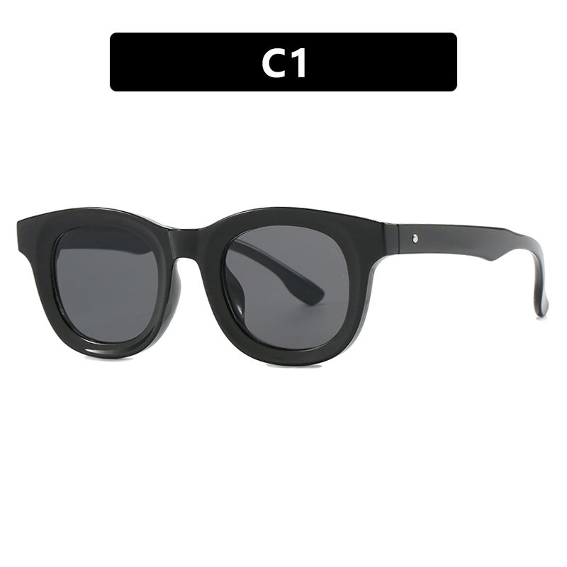 Women's stylish round sunglasses with sturdy frame and protective UV filter Stornfield