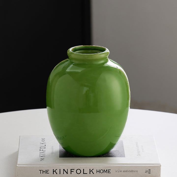 Elegant ceramic vase for stylish living spaces Stornfield