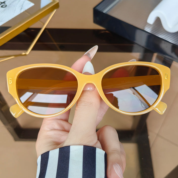 Ladies Cat-Eye Sunglasses with Modern Plastic Frame Stornfield