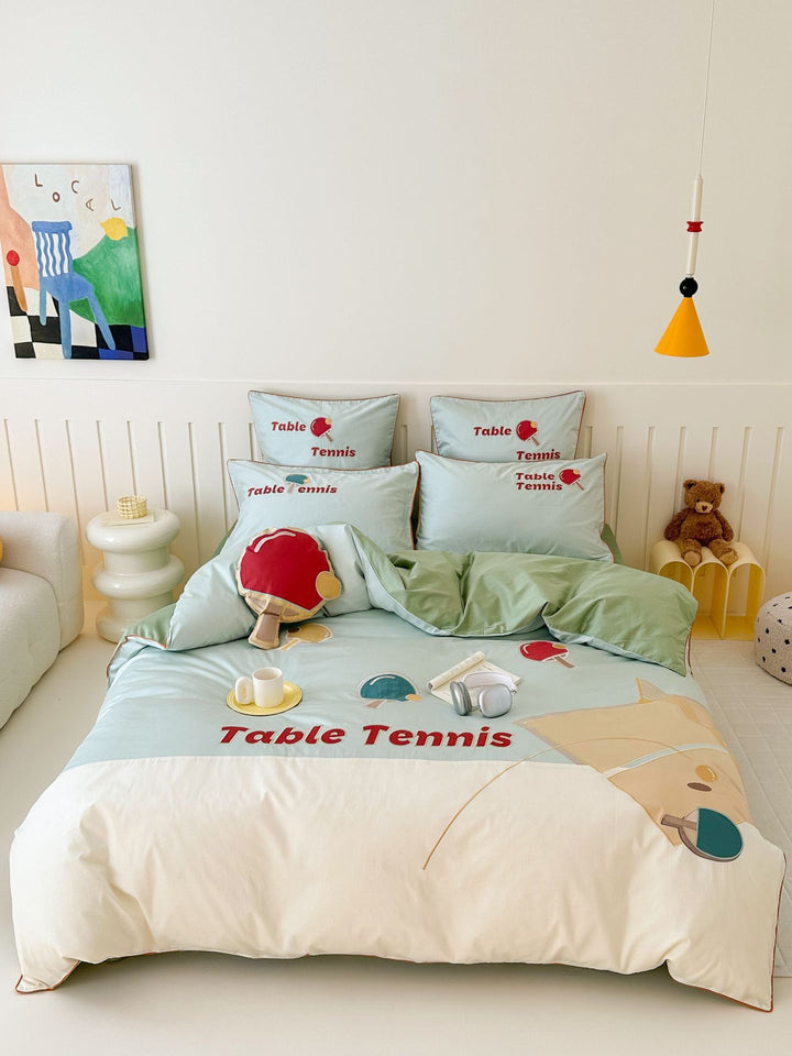 Children's bedding set in football sports design with embroidered appliqué