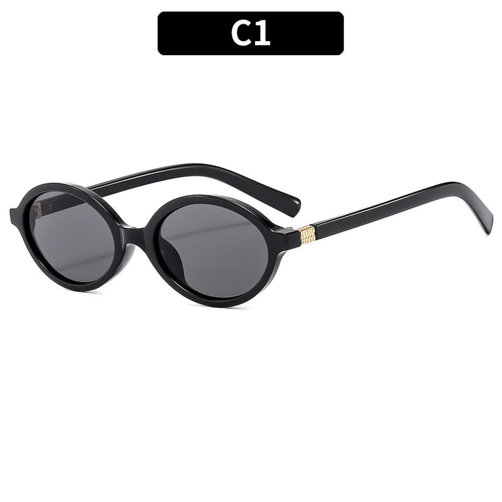 Elegant Vintage-Inspired Round Sunglasses Stornfield
