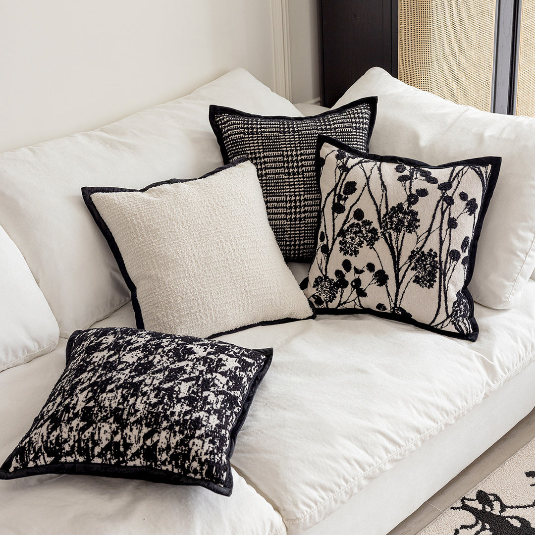 Structured decorative cushions