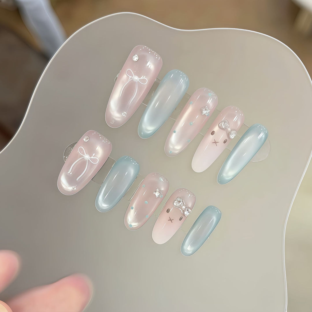 Artificial nails with playful details Stornfield