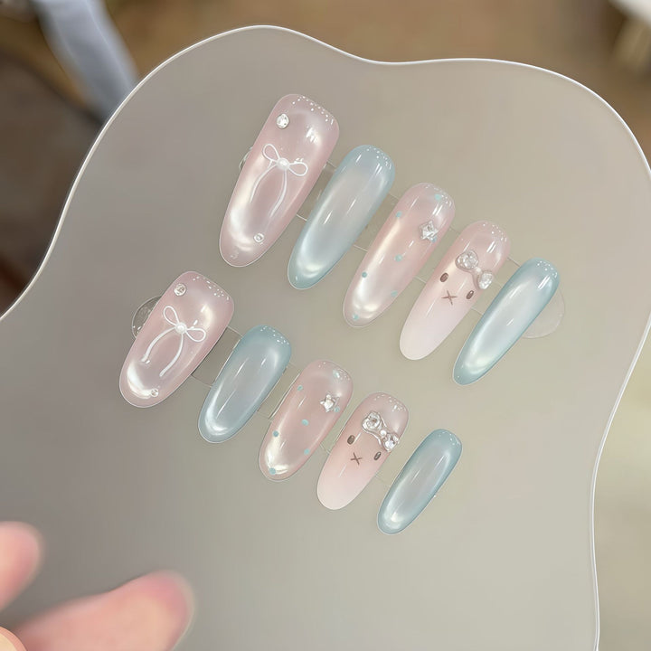 Artificial nails with playful details Stornfield