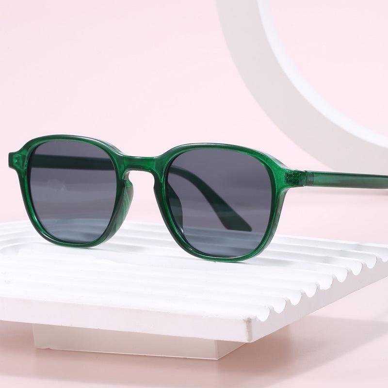 Ladies stylish sunglasses with round frame and UV protection Stornfield