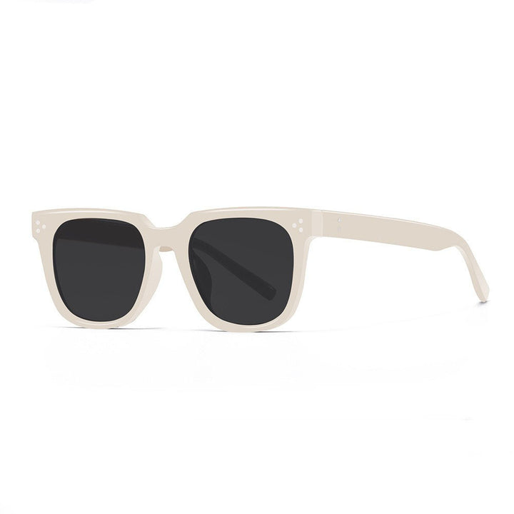 Ladies fashionable sunglasses with sturdy frame and UV protection Stornfield
