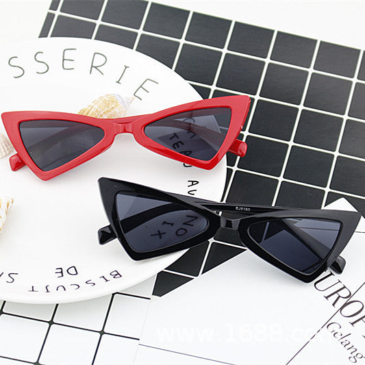 Women's fashionable Cat-Eye sunglasses with elegant design Stornfield
