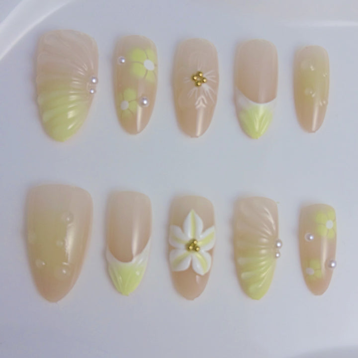 Elegant artificial nails with floral accents Stornfield
