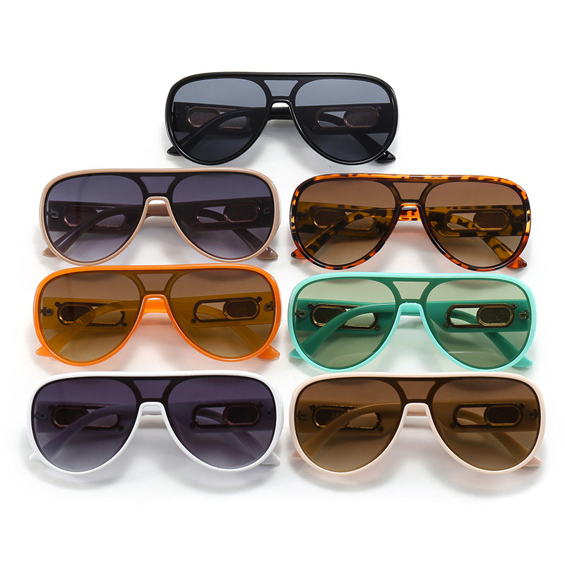 Ladies Elegant Oversize Sunglasses with Designer Details Stornfield