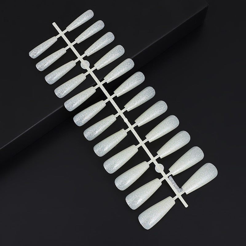Artificial Nails Set with Elegant Design Stornfield