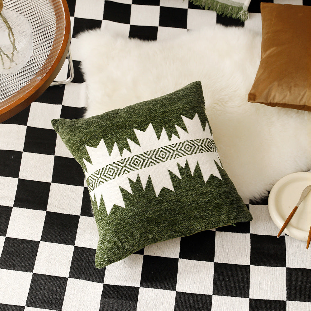 Decorative cushion cover with woven jacquard structure and ethnic motif