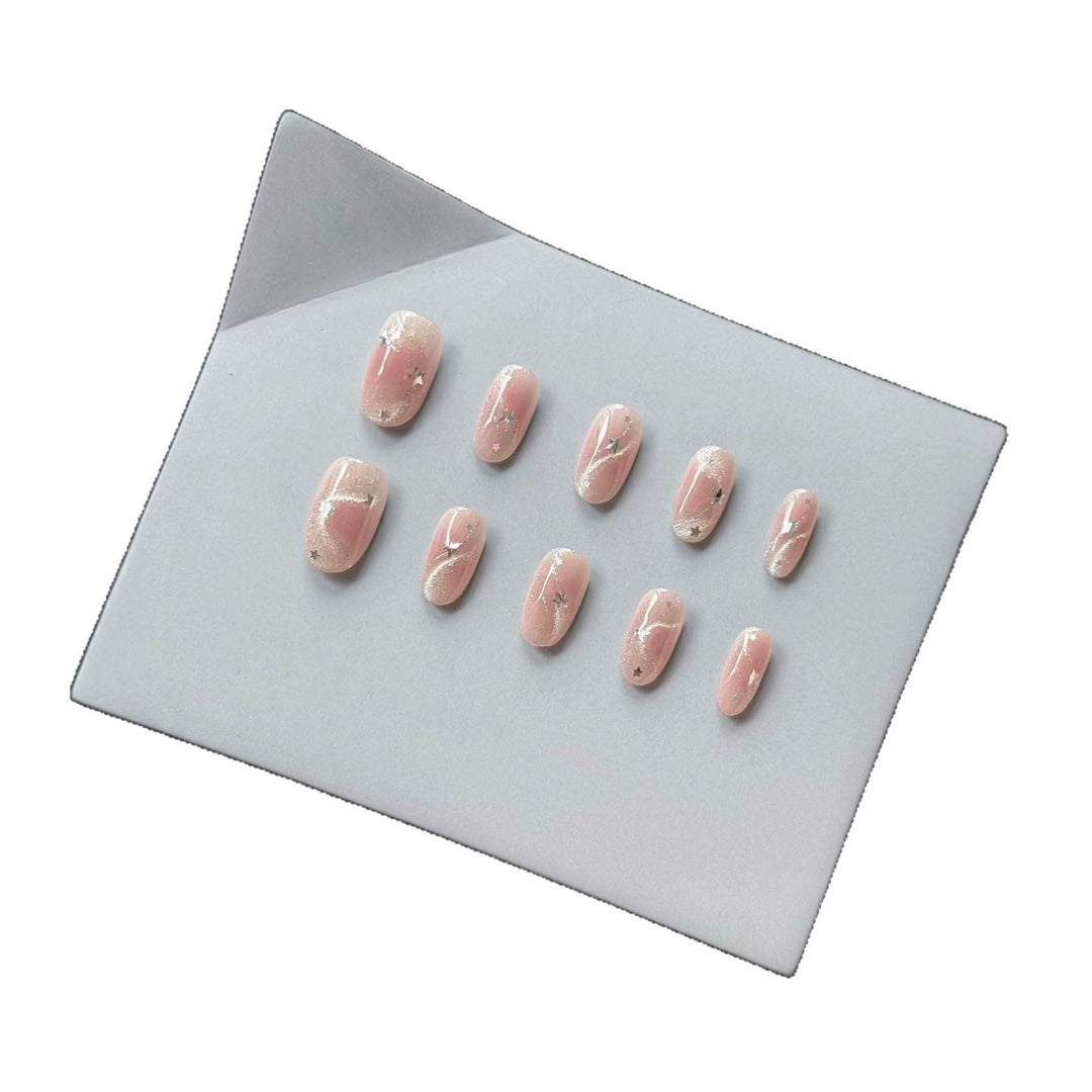 Decoratively Designed Press-On Nail Set