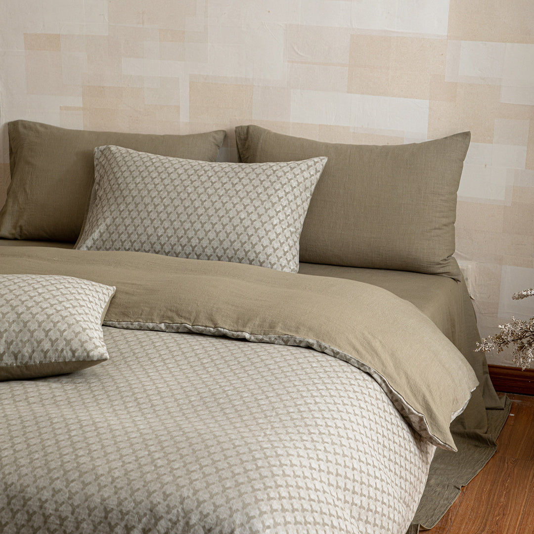 Bedding set made of cotton-linen with houndstooth jacquard and reversible pillowcases