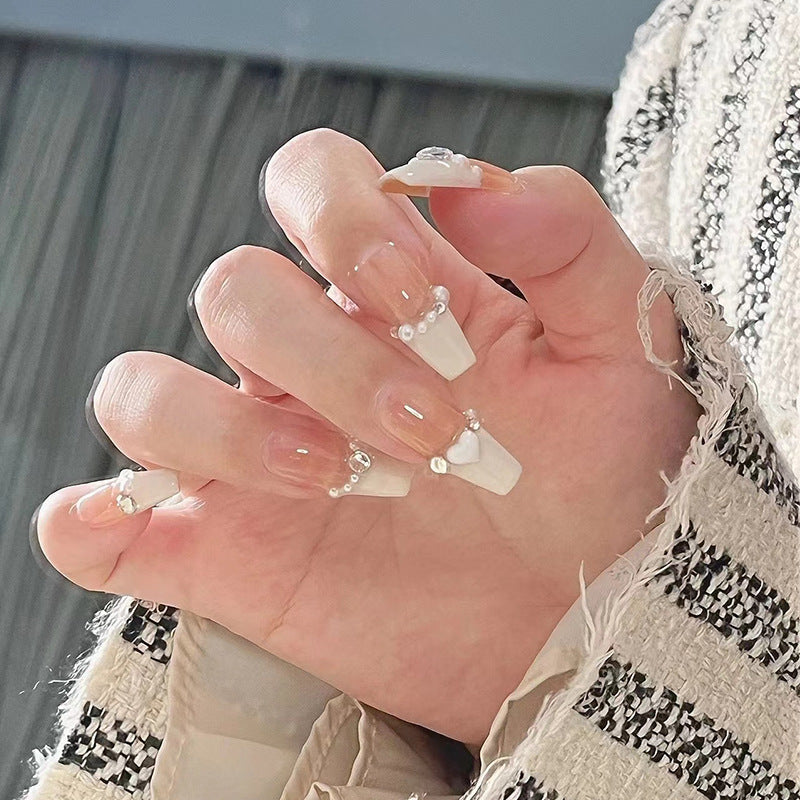 Artful nail extensions with 3D elements Stornfield