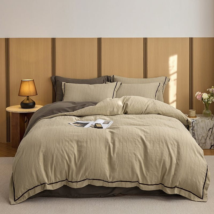 Noble cotton bedding set with structured quilting and reversible function
