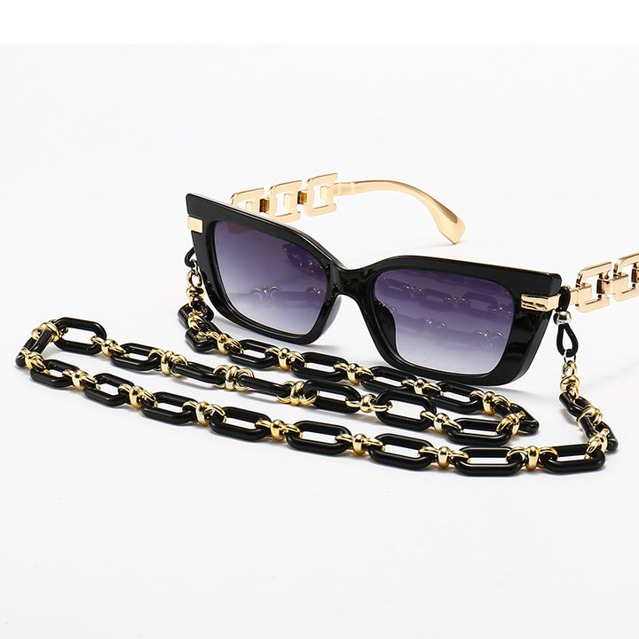 Fashion Cat-Eye Sunglasses with Elegant Chain Stornfield