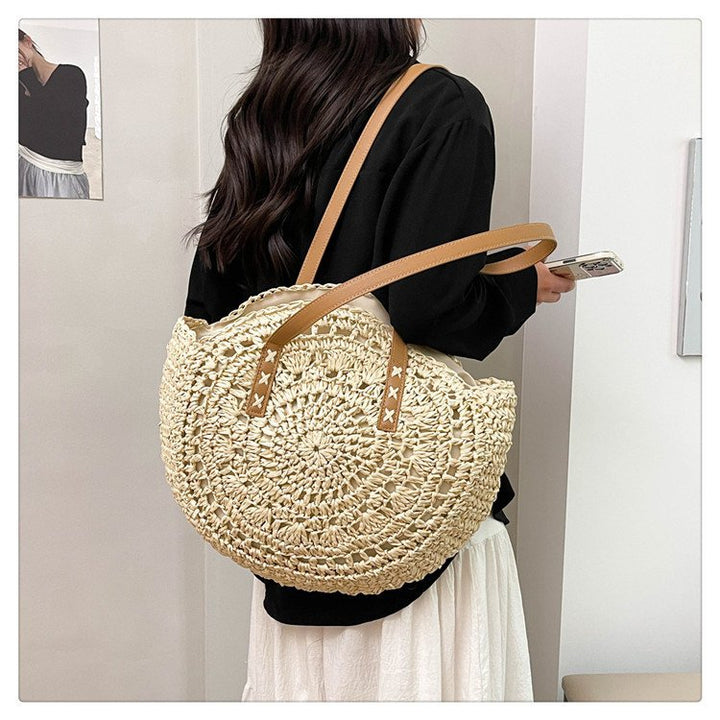 Handcrafted straw shoulder bag with unique design Stornfield