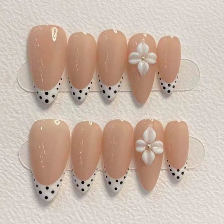 Nature-Themed Artistic Press-On Nail Set Stornfield