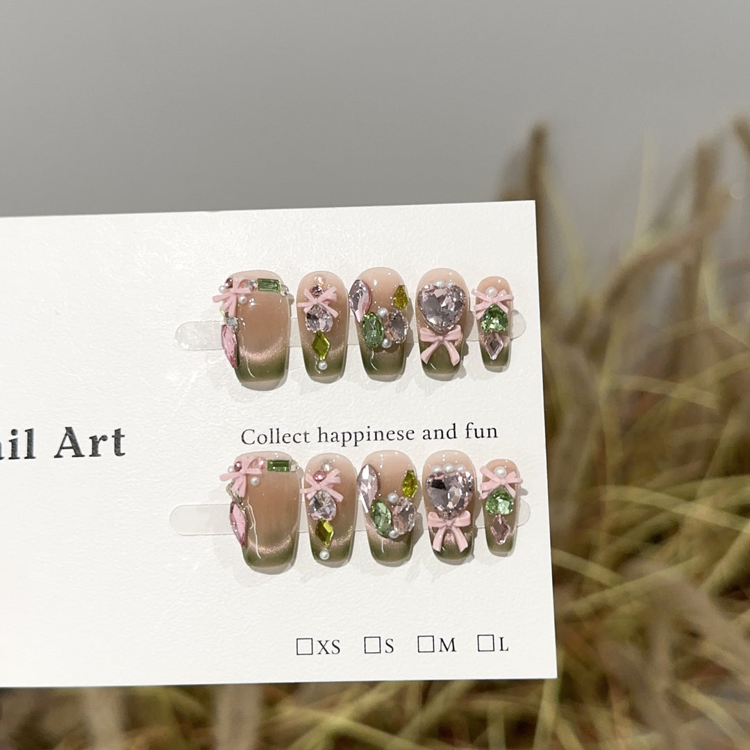 Artistic Floral Nail Art Press-On Set