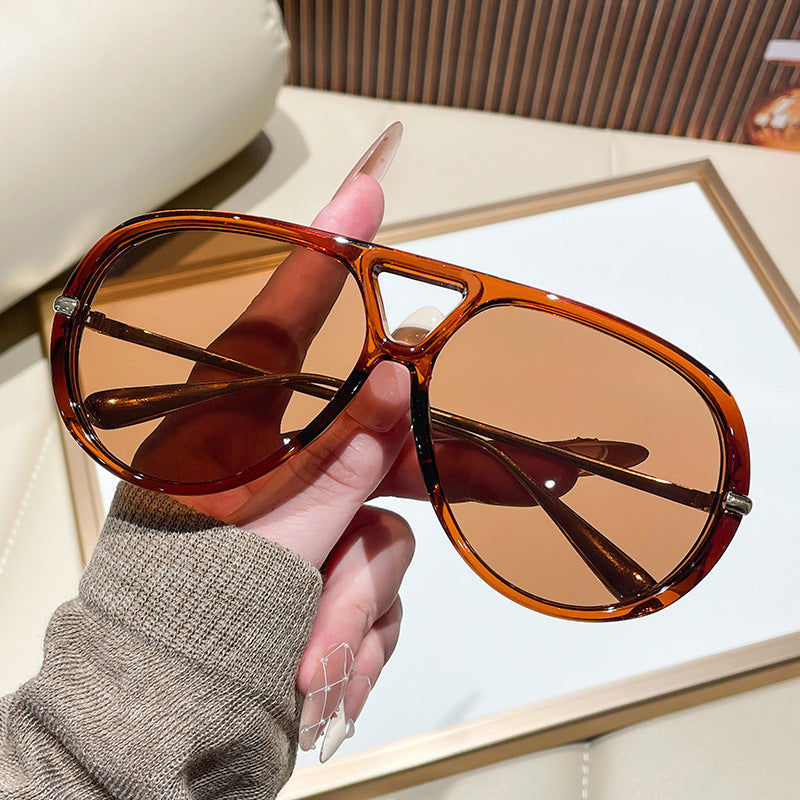 Ladies' sunglasses in an extravagant design with striking lenses Stornfield