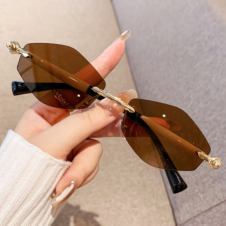 Women's futuristic sunglasses with oversized rectangular frame Stornfield