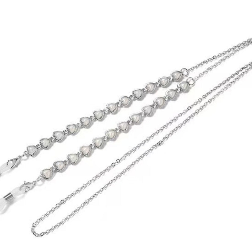 Elegant Beaded Eyewear Chain Stornfield