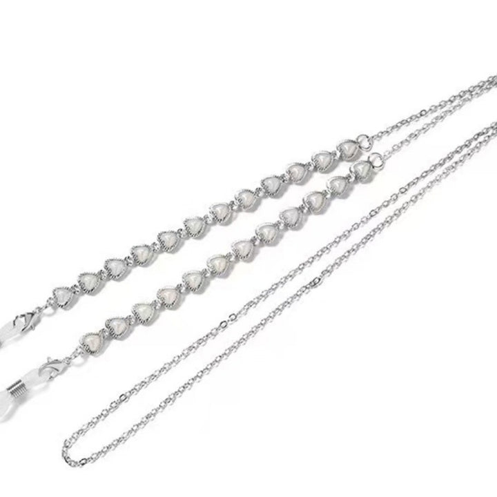 Elegant Beaded Eyewear Chain Stornfield