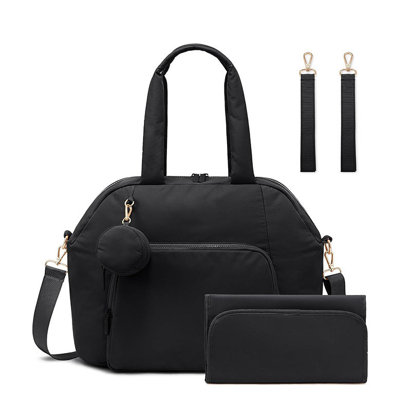 Spacious weekend bag with removable cosmetic organizer Stornfield