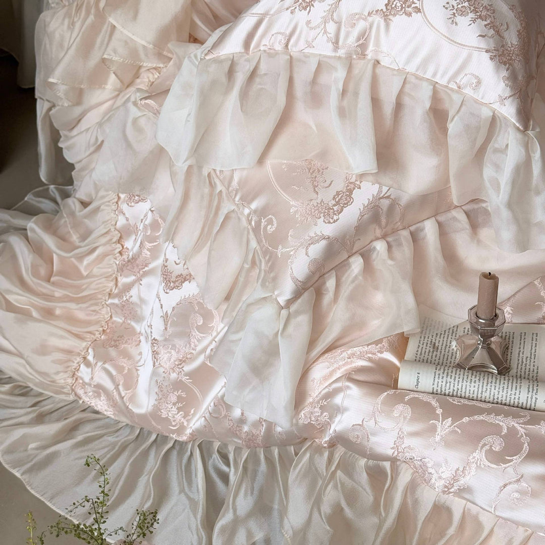 Luxurious Jacquard Satin Bedding Set with Ruffle Edges and Pillowcases