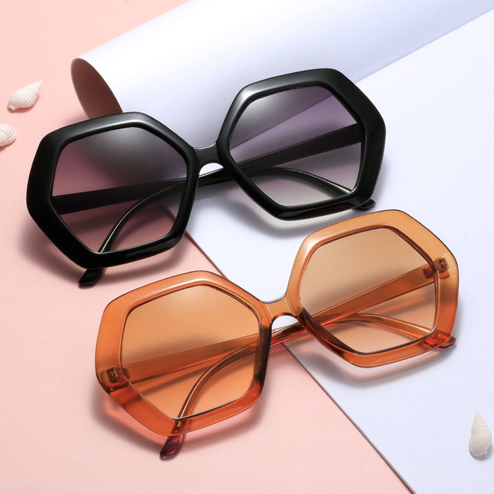 Women geometric sunglasses with modern design Stornfield