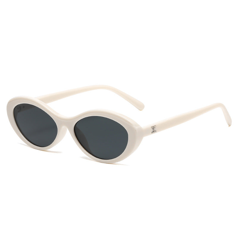 Ladies stylish sunglasses in oval design Stornfield