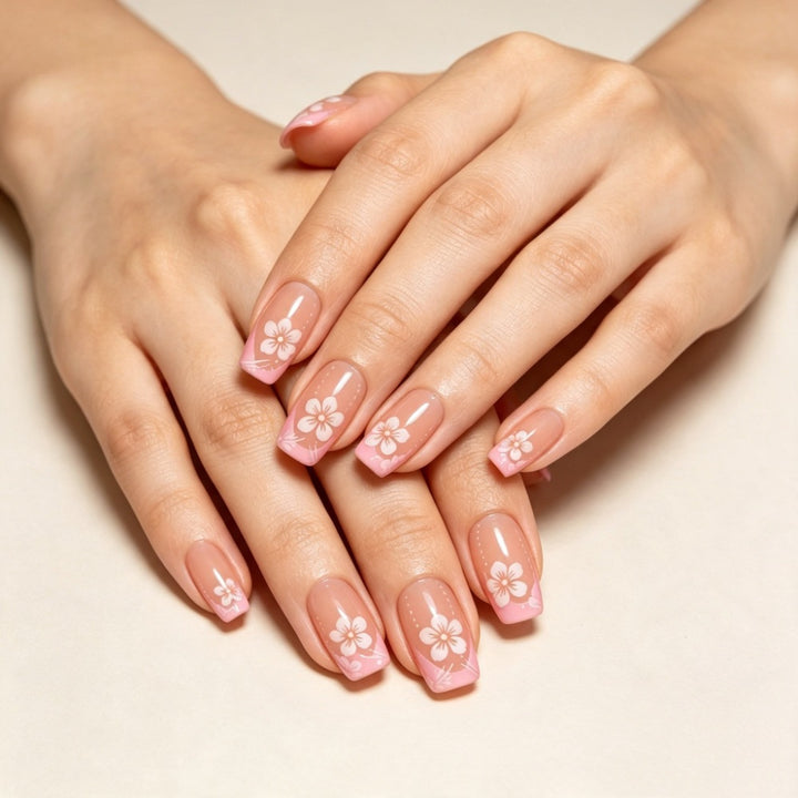 Artificial nails with delicate floral designs Stornfield