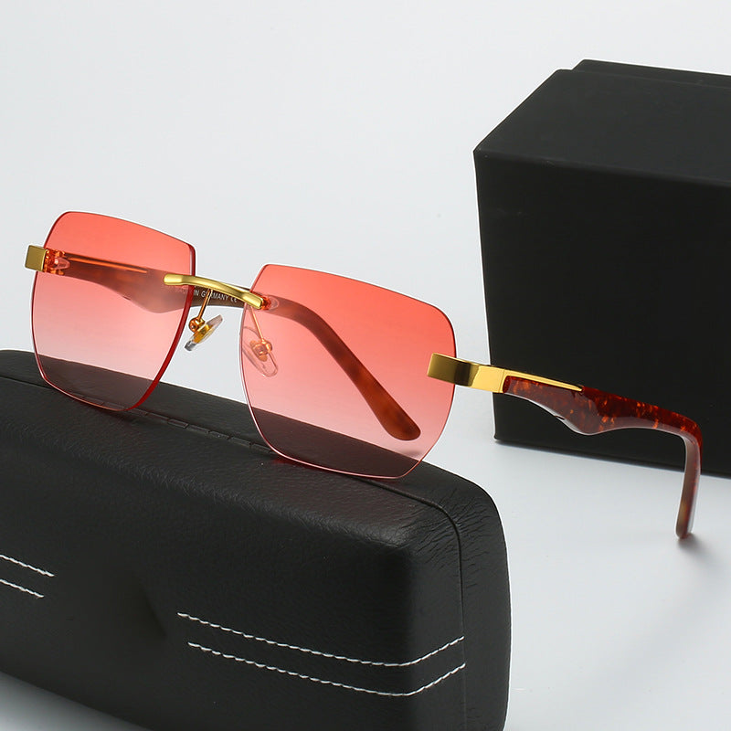 Women's Fashion Sunglasses in Modern Geometric Design Stornfield
