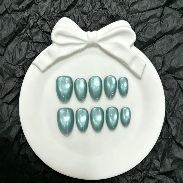 Shimmering Elegant Press-On Nail Set