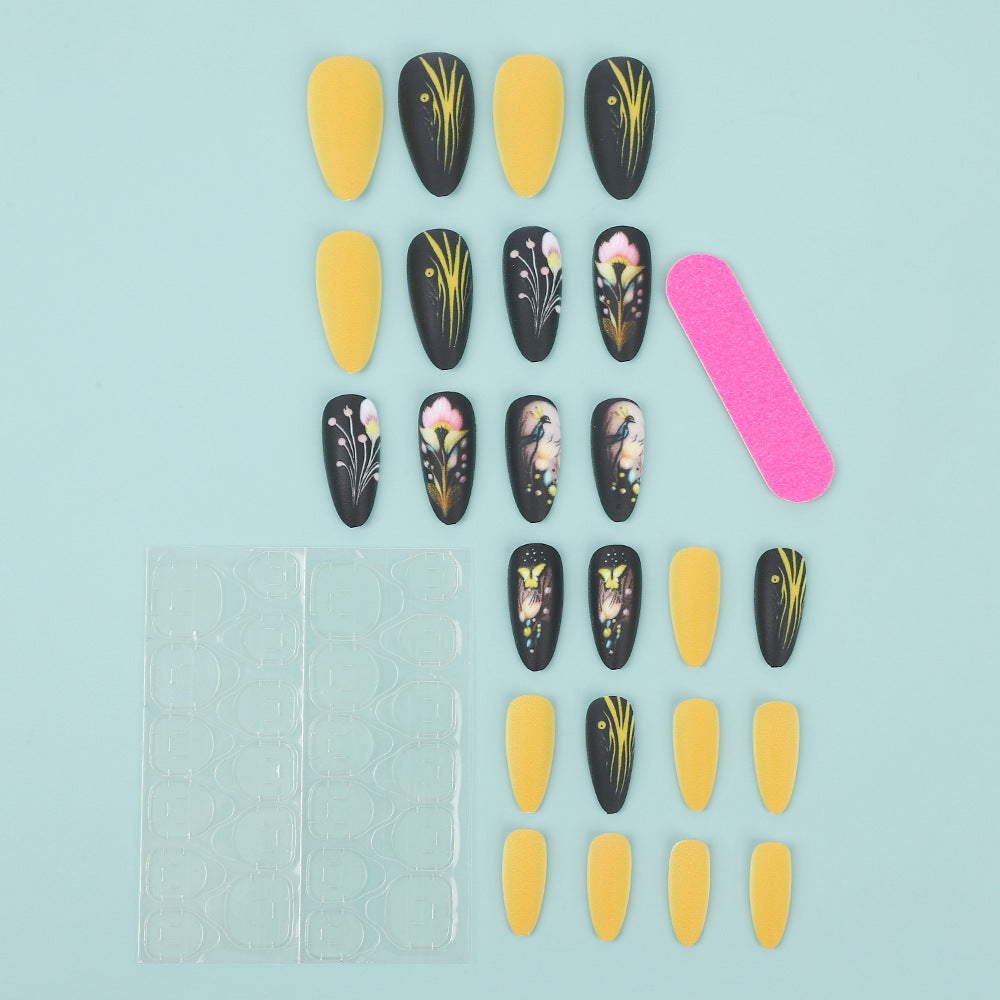 Artificial nails with floral patterns and accessories Stornfield