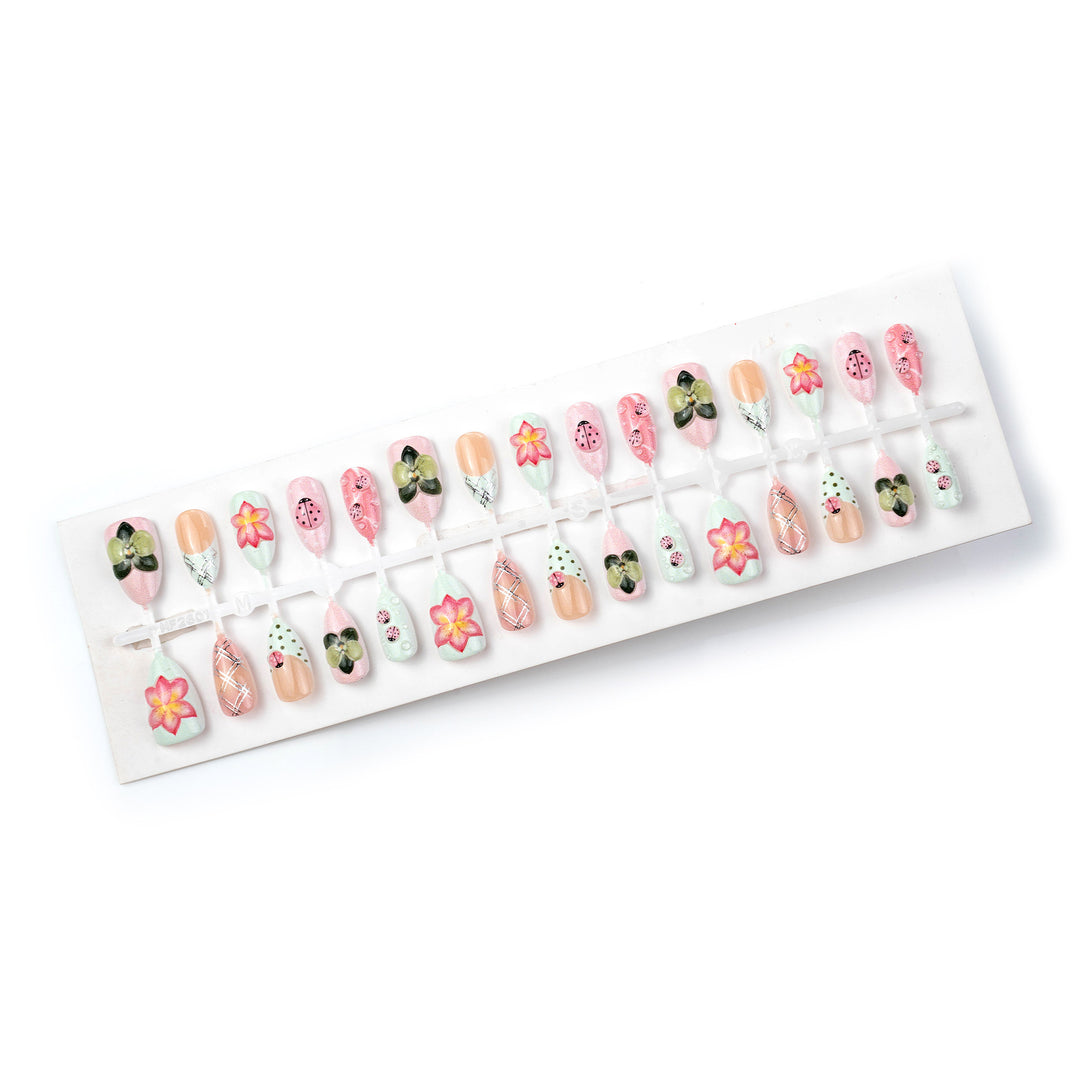 Floral 3D Press-On Nail Art Set Stornfield