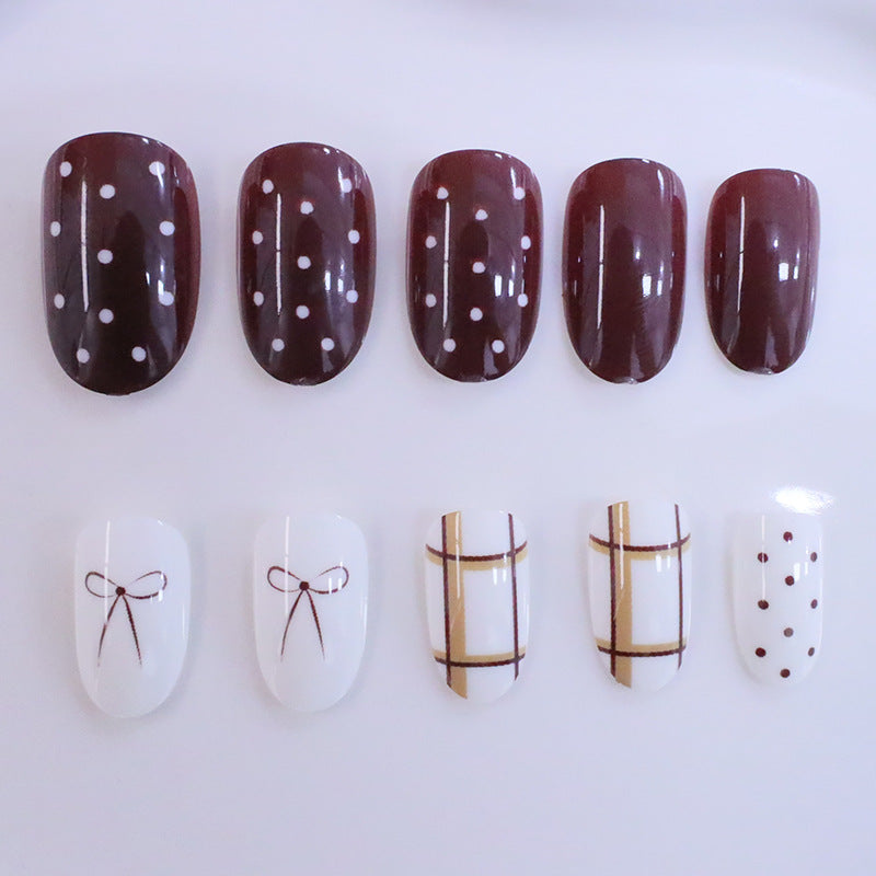 Elegant Artistic Nail Set Stornfield