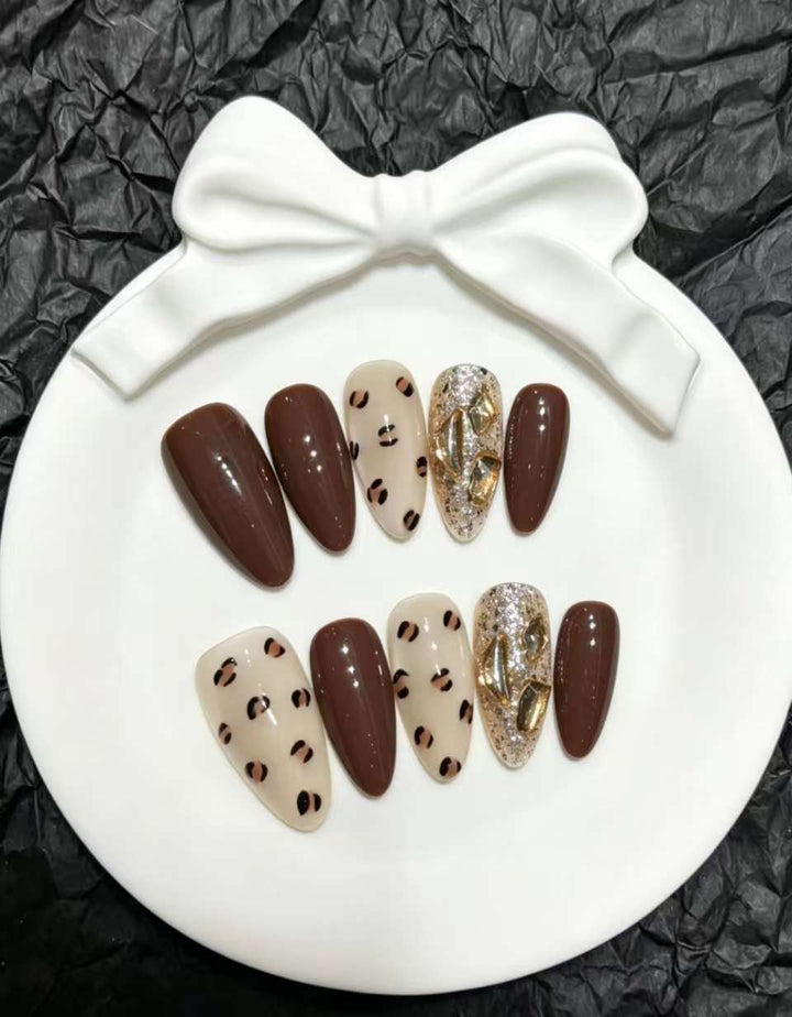 Decorative Press-On Nail Art Set with Floral and Whimsical Designs